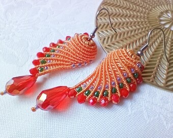 Macrame earrings in the shape of wings in orange, coral red, green, lilac, dangling earrings, macrame jewelry, Italian earrings