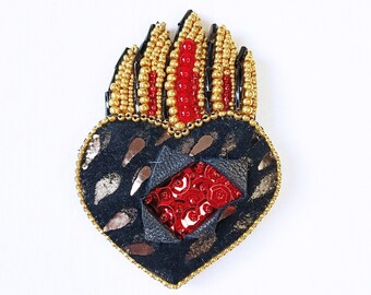 Punk rock sacred heart brooch, burning heart, embroidered brooch, leather brooch, milagro heart, made in Italy jewels, beads pearls brooch