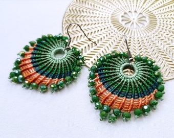 Green and orange peacock tail macramè earrings, macramè jewels, made in Italy jewels, dangle earrings, christmas woman gift, jewels peacock
