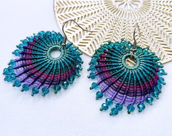 Tail, plum and violet peacock tail macramè earrings, macramè jewels, made in Italy jewels, dangle earrings, christmas woman gift, jewels