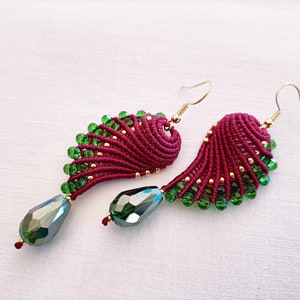 Wing-shaped macramé earrings in wine and dark green colours, macramé jewellery, pendant earrings, Italian jewellery, Christmas gift image 2
