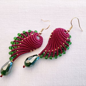 Wing-shaped macramé earrings in wine and dark green colours, macramé jewellery, pendant earrings, Italian jewellery, Christmas gift image 6