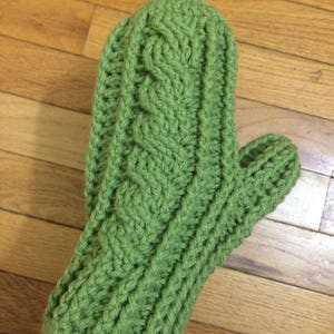 CROCHET Pattern Cabled Mittens, Cabled Winter Mitten Pattern, Crochet Mitten Pattern, Cabled Mitten Pattern, Crochet PDF Pattern