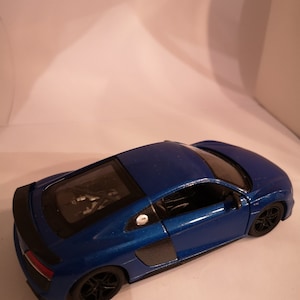 AUDI R8, metal toy car model. Lovely collectible item!