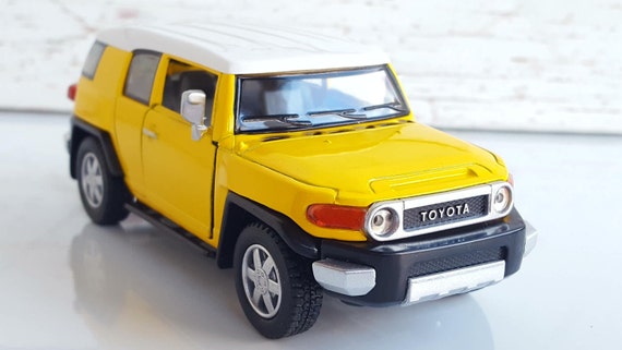 toyota fj cruiser toy car