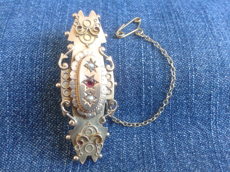 Stunning Edwardian 9ct Gold Panel Brooch