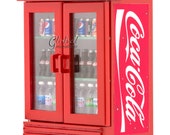 Dollhouse Miniatures Coca Cola Double Door Fridge Cooler with Filled Drinks Groceries Decorating Supplies