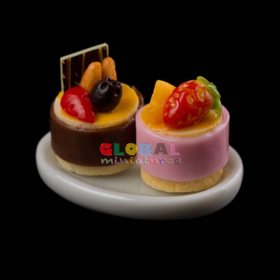 Dollhouse Waffles on Ceramic Plate with a Strawberry on Top 1:12 Miniature