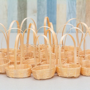 20pc/Set - Dollhouse Miniatures Handcrafted Bamboo Oval Wicker Basket with Holder