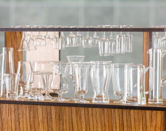 Coleção de miniaturas de copos e taças em escala 1:6, decoração realista para bar, 13 estilos.