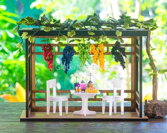 Miniature Grape Porch Diorama Set, 1:12 Scale Dollhouse Garden Pavilion, Realistic Grape Vines with Hanging Fruit, Tiny Table Tea Set Prop