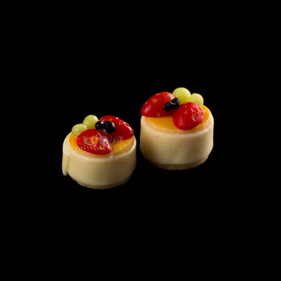 Dollhouse Miniatures 2 Plates of Fruit Pudding Desserts Sweet Food Deco 1:12