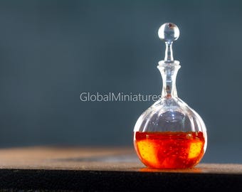 Miniature Embossed Whiskey Decanter – 1:12 Scale Round Glass Flask with Removable Cap for Bar Diorama