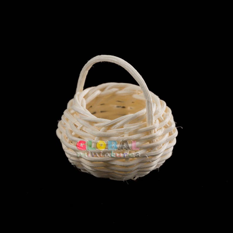 Miniature Dollhouse Handmade accessory Fruit Basket Bamboo Round Wicker 1:12