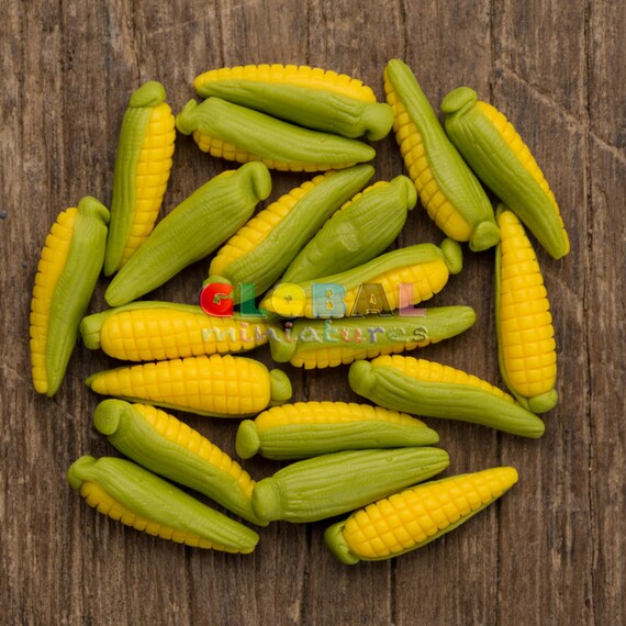 Only one 1:12 Scale One Corn On The Cob Dolls House Miniature Vegetable