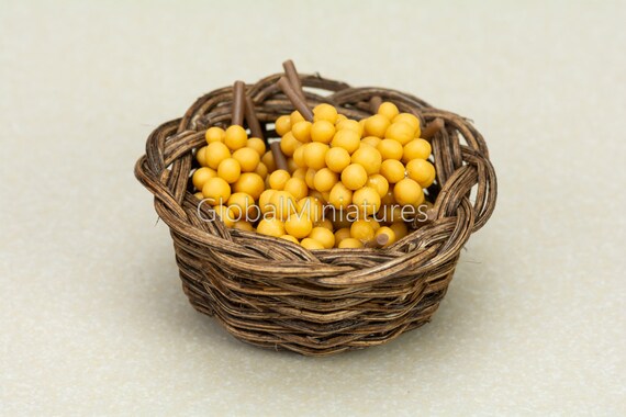 Miniature Dollhouse Handmade accessory Fruit Basket Bamboo Round Wicker 1:12