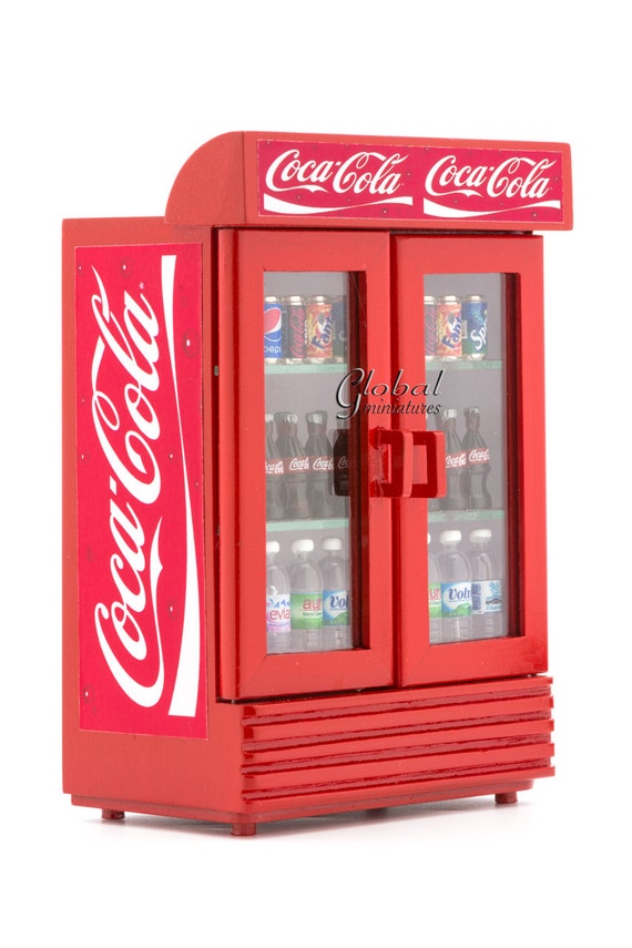 Puppenhaus Miniaturen Coca Cola Doppeltür Kühlschrank Kühler mit gefüllten  Getränken Lebensmittel Dekoration Liefert - .de