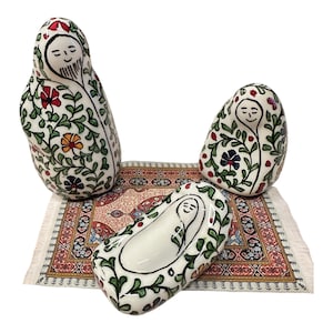 Presepe, Sacra famiglia, Presepe con motivo a piccoli garofani con colori natalizi