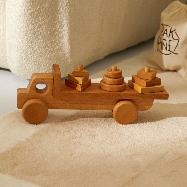 Stapelwagen mit Geometrischen Formen / Hölzerner LKW mit Geometrischen Blöcken / Montessori / Waldorf