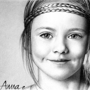 Ritratto di Bambina Fanciulla Disegno a matita Disegno da foto personalizzato Disegno in bianco e nero Regalo per tutte le occasioni Bimbi