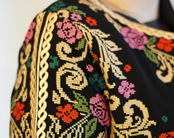 Palestinian Modern & Unique Floral Embroidery/Tatreez Long Sleeve With Slits Blazer - Hip Length (2 Available)