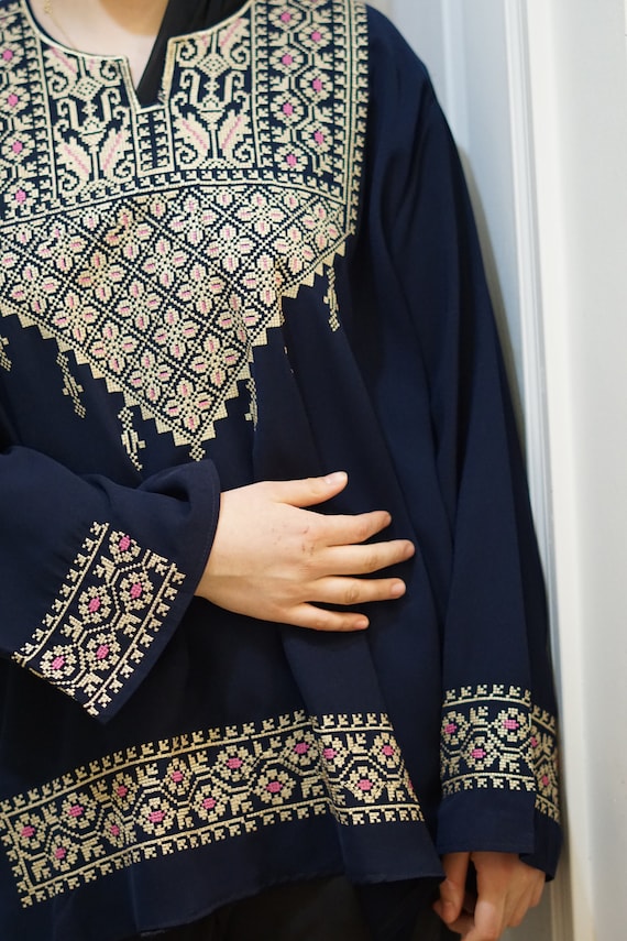 Blusa tunica de manga larga etnica bordada a maquina palestina MARINO OSCURO con varios colores de detalle de puntada de bordado Etsy Espana