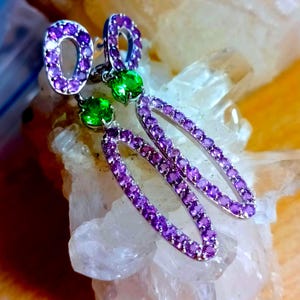 4,5 cm. long earrings with natural tsavorite garnet and amethyst 925 silver sterling