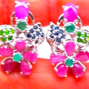 3 cm long earrings with natural pink and blue sapphire, emerald  and tsavorite garnet 925 silver sterling