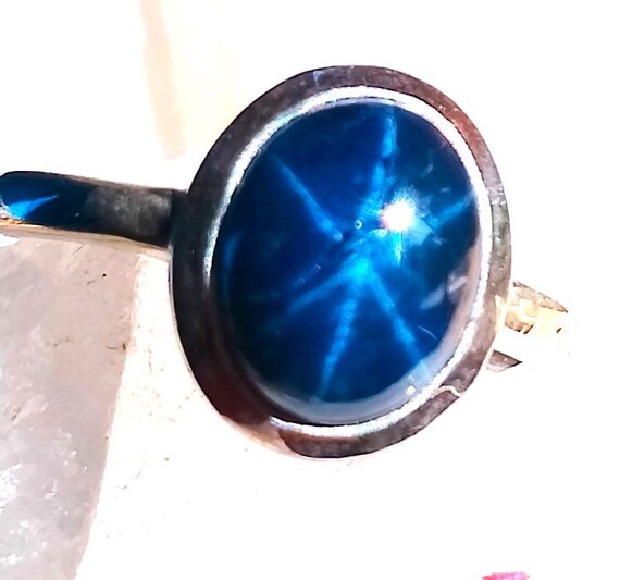 Bague Cocktail Saphir étoilé Bleu Naturel 7x9mm - Monture Argent 925, Style Art Déco, Neuve