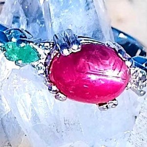 8x5 mm. natural 6 rays star ruby and emerald 925 silver sterling ring size 8 1/2