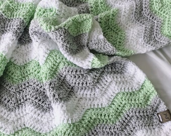 Crochet baby blanket - mint Baby blanket - green, gray white blanket - Baby shower gift - Boy girl nursery decor
