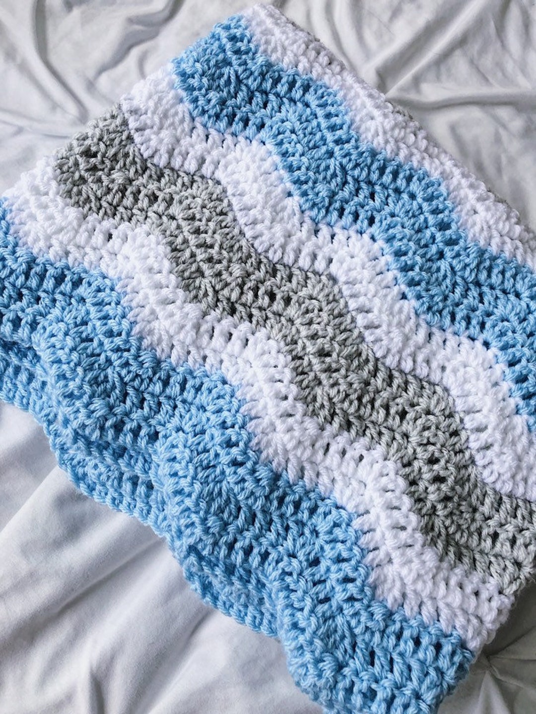 Blue and white baby blanket discount