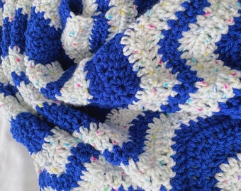 Crochet baby blanket, baby blanket, blue and white blanket, crochet afghan, nursery decor, baby shower gift, blue