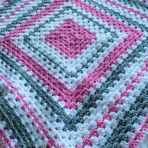Crochet baby blanket pink, gray and white granny square baby crochet blanket, crochet blanket pink baby blanket image 3