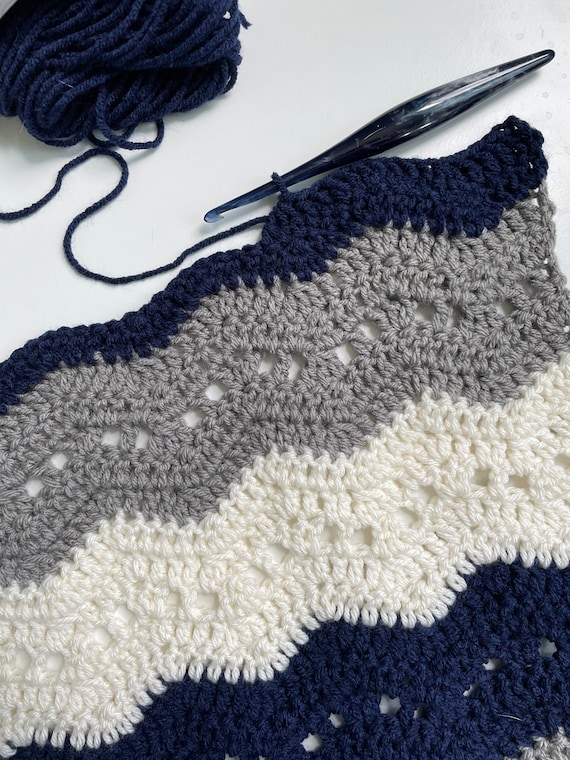 Navy and white baby blanket deals