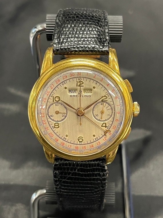Vintage Breitling Triple Date Chronograph Datora