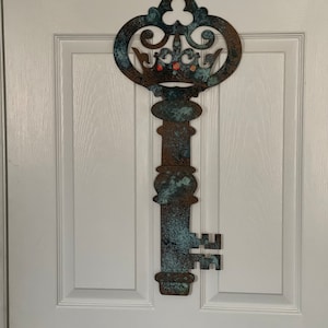 Colgador de puerta de llave antigua Descarga digital SVG para Glowforge o láser No es un artículo físico Leer descripción del artículo