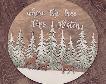 Snowy Deer Family Pine Tree Welkom deurhanger bord voor 18-inch rondes SVG digitale download voor Glowforge of laser, geen fysiek item