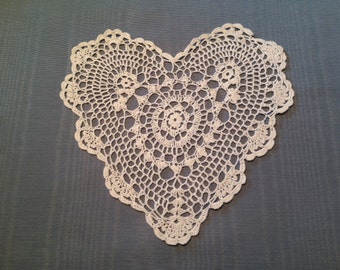 SALE!!! 9" heart doily, Wedding Table Doily, White heart doily, crochet doily, shabby chic, farmhouse chic, country cottage, clothing appl