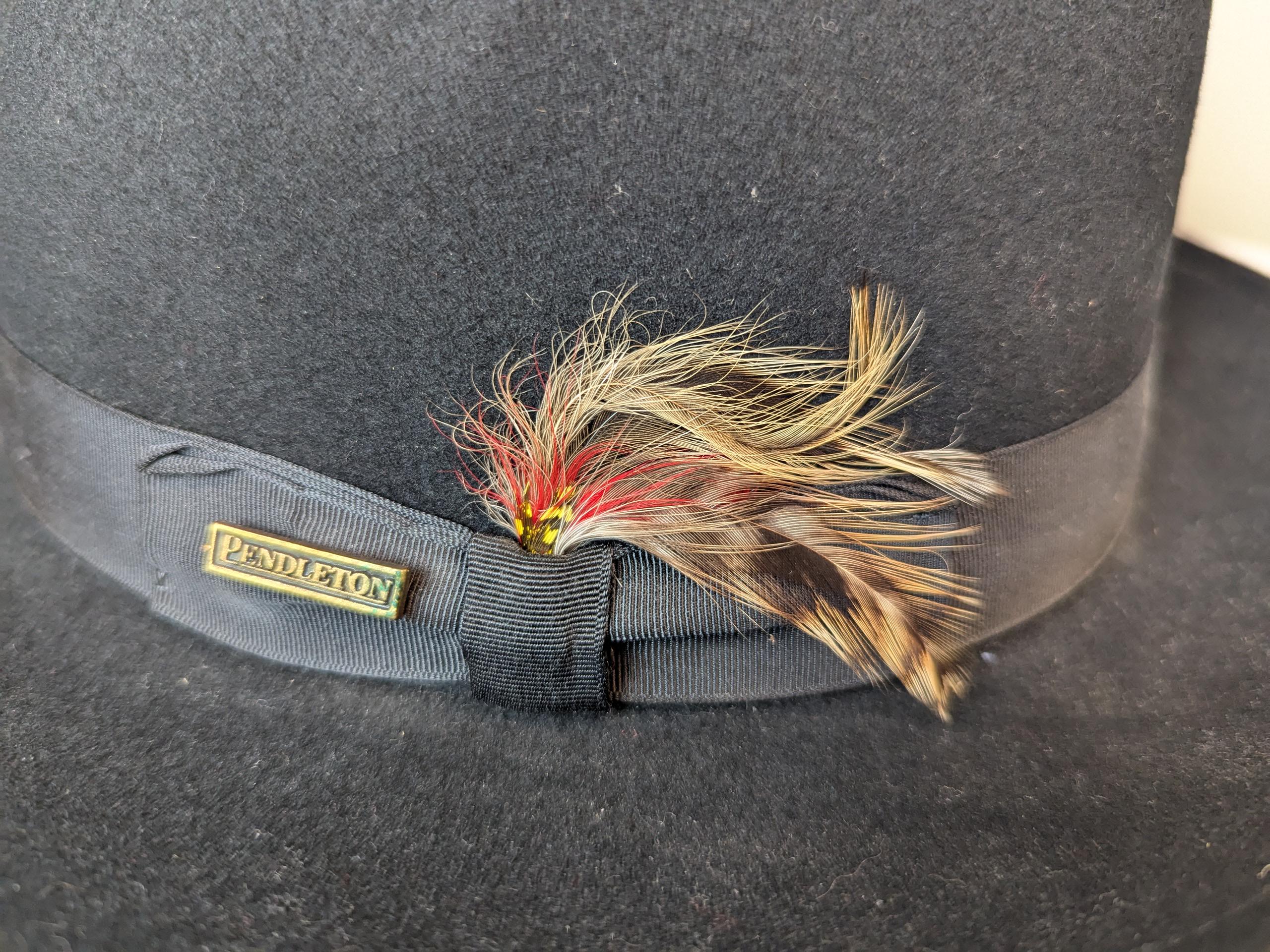 Pendleton wool felt Fedora hat size 6 7/8 AB210-71010 Vintage Pendleton Classic Black Wool Felt Fedora W/ Feathers  main image 2