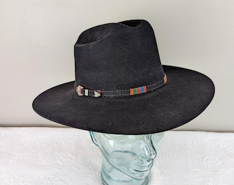 Cappello da cowboy vintage stile Cattleman's Black 5X di Beaver Hats con cinturino multicolore e fibbia argentata, taglia 6 7/8 04607