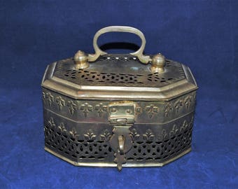 Vintage Brass Purse/Storage Box with Floral Design and Punched Decor 7 by 5 1/2 by 3 1/2 Brass Handle and Latch   03918