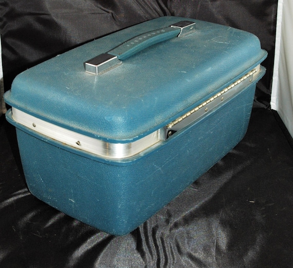 Vintage Samsonite Saturn Train Case Blue With Make up Tray and