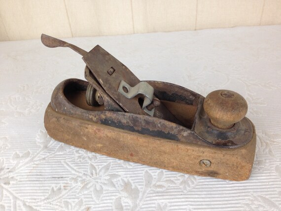 Vintage Small Wood and Metal Planer 8 Inches Long No Found