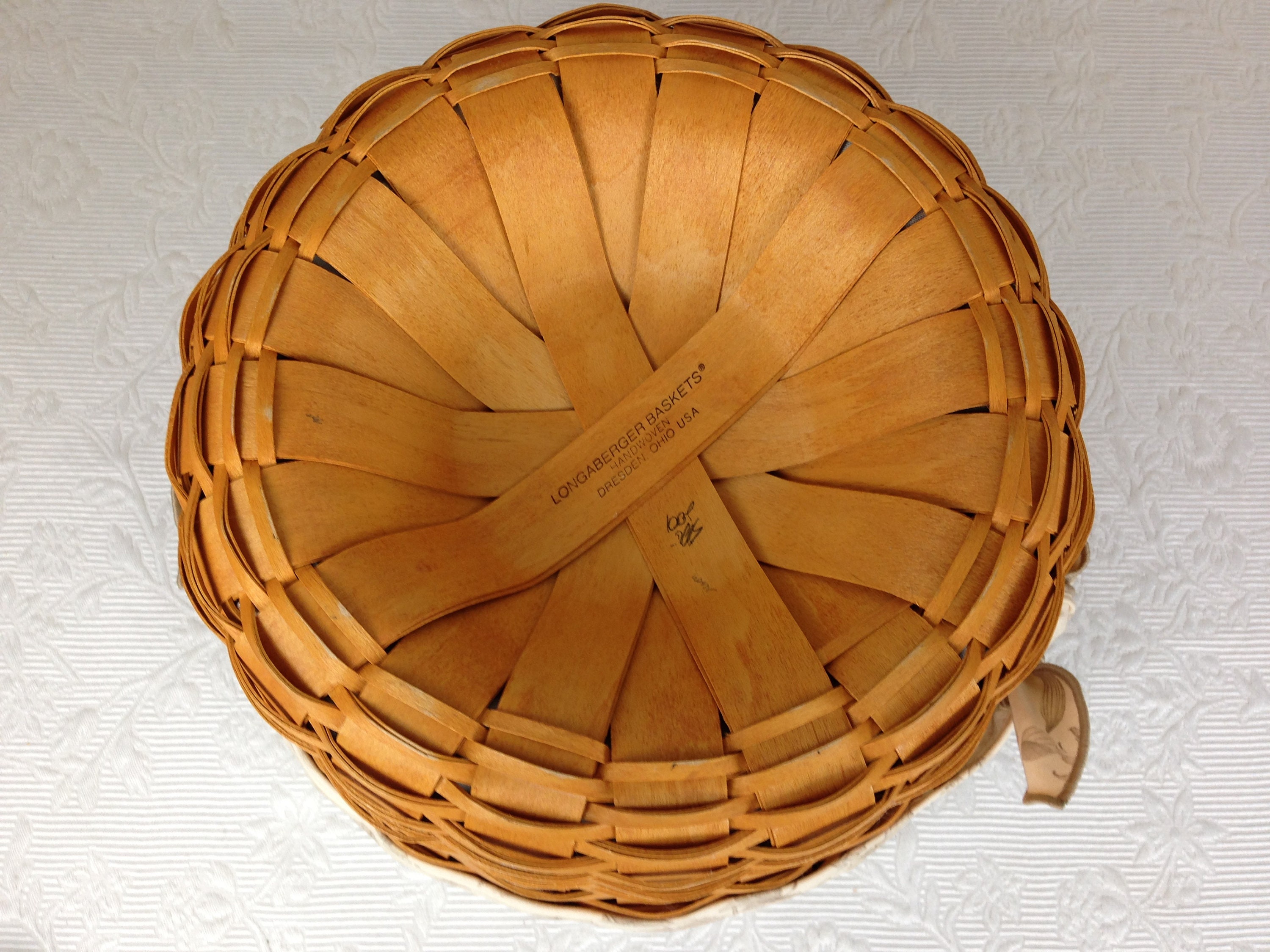 Vintage Large Roundlongaberger Basket 13 Inches Across and Stands