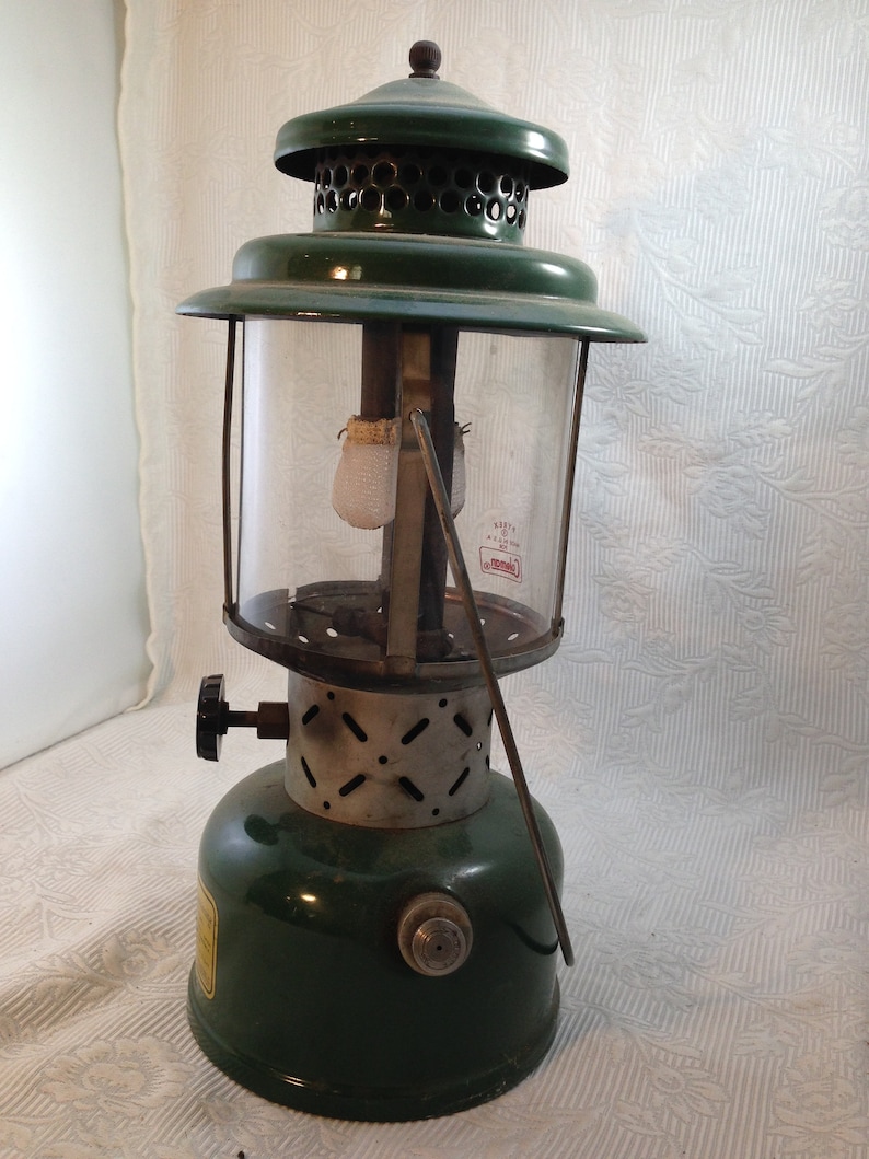 coleman 2 mantle lantern