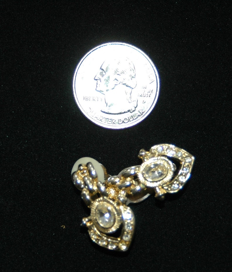 CLIP ON EARRINGS - 2 CLEAR STONES main image 0