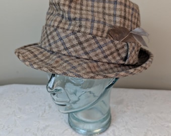 Cappello Fedora Vintage Pendleton in Lana Lt. Brown con Linee Marrone e Blu con Piume Taglia 7 1/4 04805