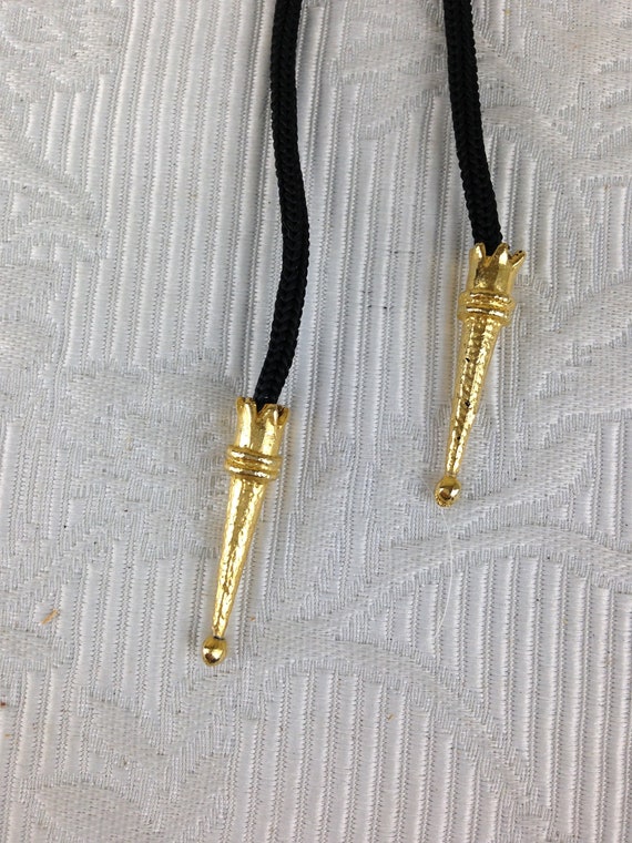 Vintage Bolo Tie with Gold Colored Saddle Surroun… - image 3