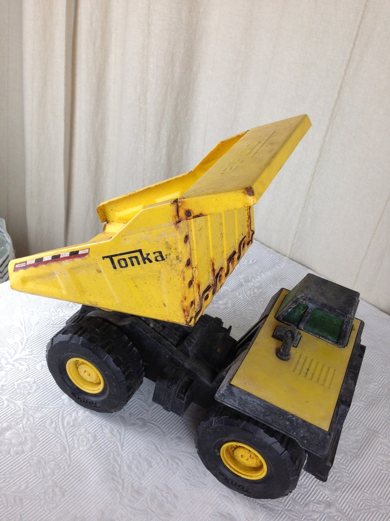 Vintage Tonka Dump Truck Large Plastic Body With Metal Dump Etsy Canada